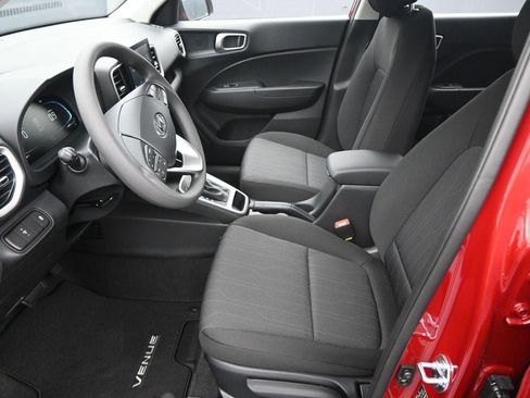 New 2026 Hyundai Venue SE image 9