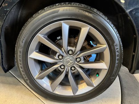 Used 2019 Honda Civic EX image 26