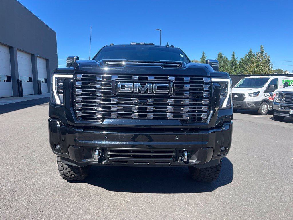 Used 2026 GMC Sierra 3500 Denali Ultimate AWD/4WD image 2