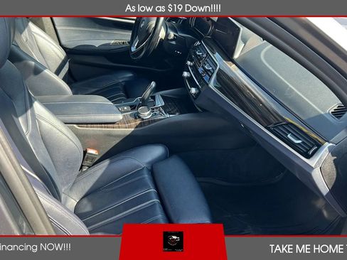Used 2019 BMW 530i xDrive w/ Convenience Package image 9