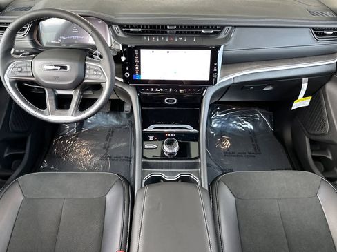 New 2026 Jeep Grand Cherokee L 4WD image 3