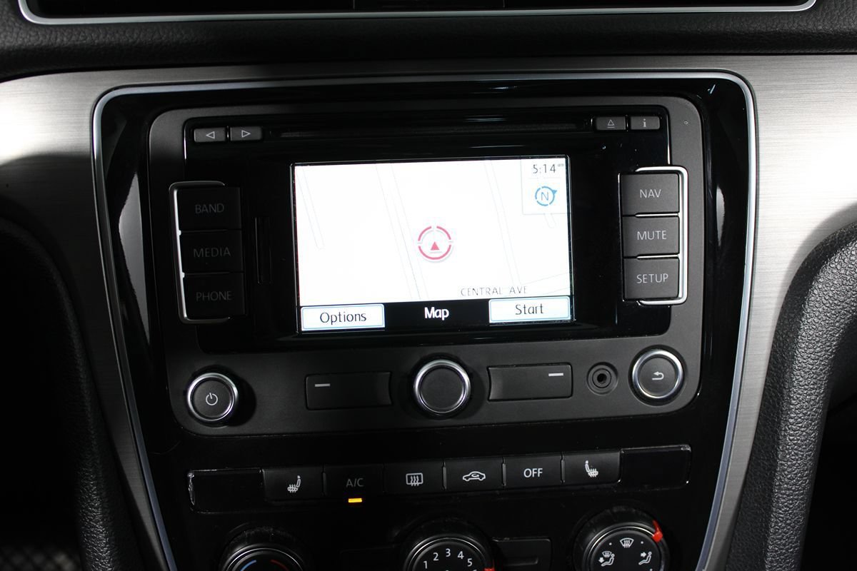 Used 2015 Volkswagen Passat 1.8T SE FWD image 20