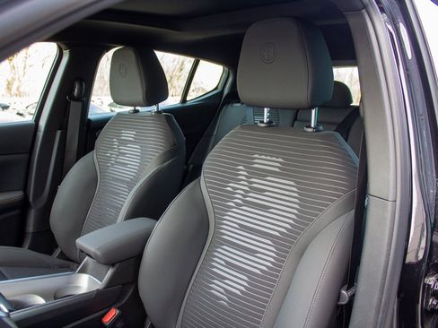 Used 2025 Alfa Romeo Tonale Base w/ Active Assist Package image 12