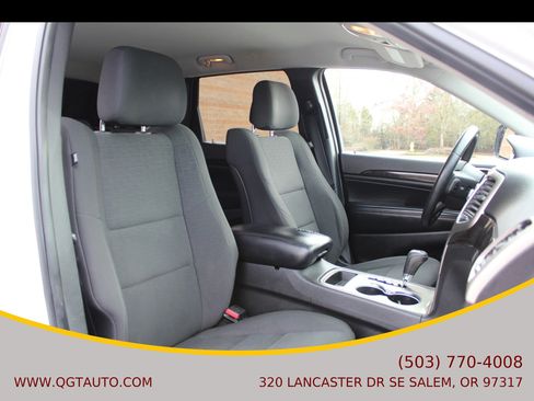 Used 2013 Jeep Grand Cherokee Laredo AWD/4WD image 19