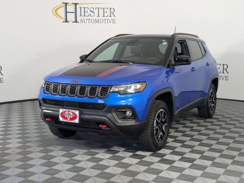 Certified 2026 Jeep Compass Trailhawk w/ Sun, Sound & Navigation Group AWD/4WD image 4