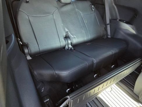 Used 2026 Toyota Sienna XSE FWD image 15