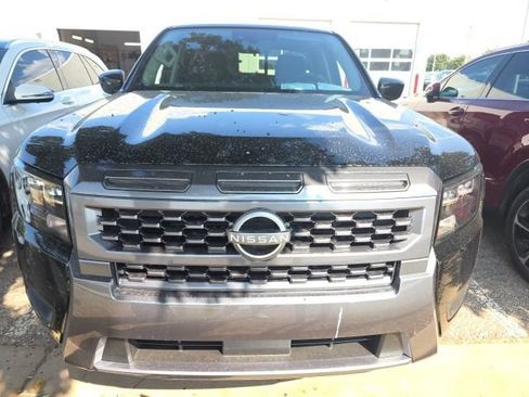 Certified 2026 Nissan Frontier SV w/ Tow Package AWD/4WD image 2