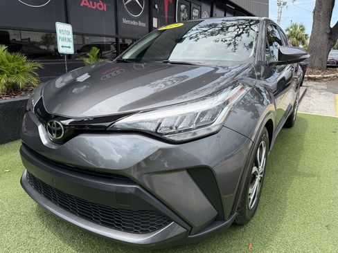 Used 2021 Toyota C-HR LE image 1