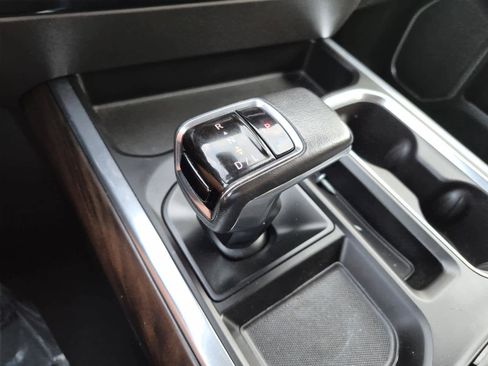 Certified 2022 GMC Sierra 1500 SLT w/ SLT Convenience Package image 30