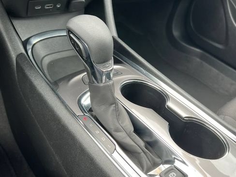 Used 2025 Chevrolet Malibu LT FWD image 25