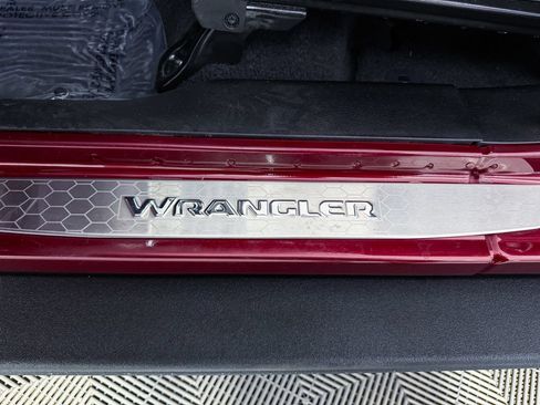 Used 2021 Jeep Wrangler Rubicon w/ Steel Bumper Group AWD/4WD image 43