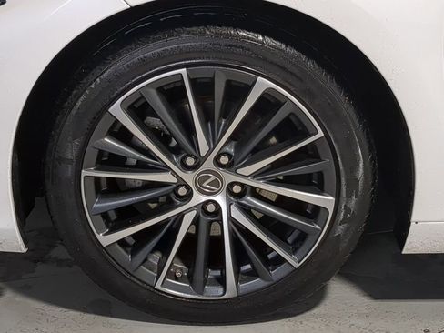 Used 2022 Lexus ES 300h w/ Premium Package image 21