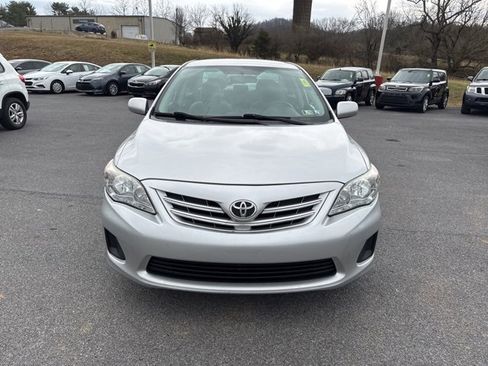 Used 2013 Toyota Corolla LE image 3