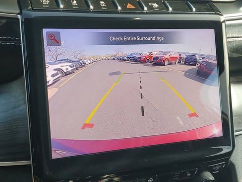 Used 2023 Jeep Grand Cherokee L Limited AWD/4WD image 29