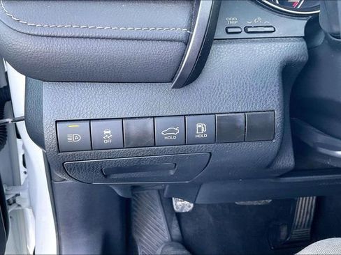 Used 2024 Toyota Camry SE FWD image 33
