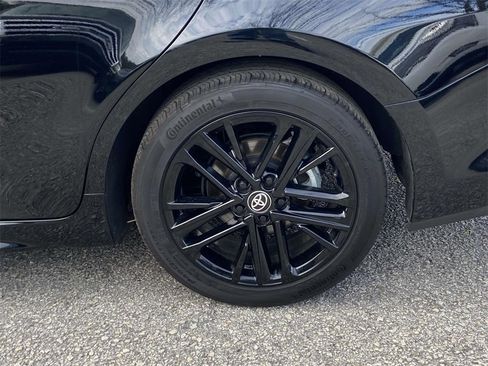 Used 2025 Toyota Camry SE image 8