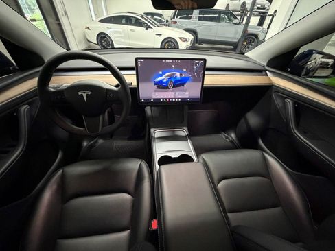 Used 2023 Tesla Model Y Long Range AWD/4WD image 11