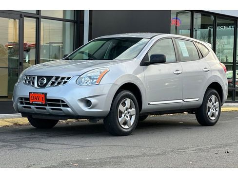 Used 2013 Nissan Rogue S image 10