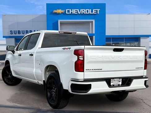 Used 2023 Chevrolet Silverado 1500 Custom image 11