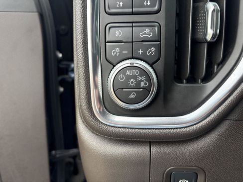 Used 2019 GMC Sierra 1500 Denali w/ Denali Ultimate Package AWD/4WD image 18