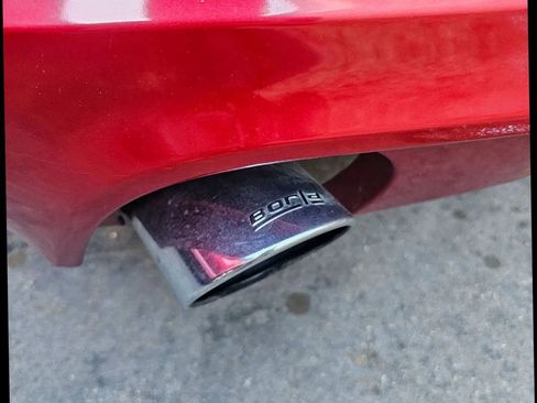 Used 2013 Ford Mustang Coupe image 31