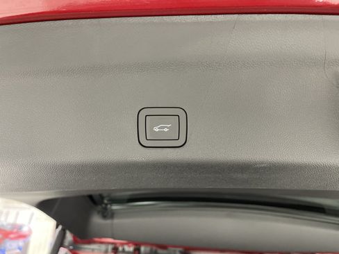 New 2026 GMC Yukon XL Elevation AWD/4WD image 16