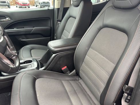 Used 2022 GMC Canyon AT4 image 13