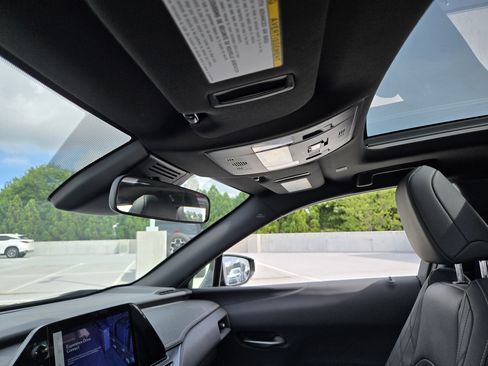 Used 2025 Lexus UX 300h FWD w/ Accessory Package (Z1) image 16