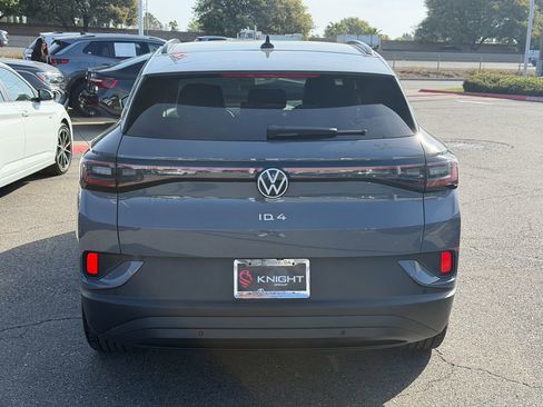 New 2026 Volkswagen ID.4 Pro image 7