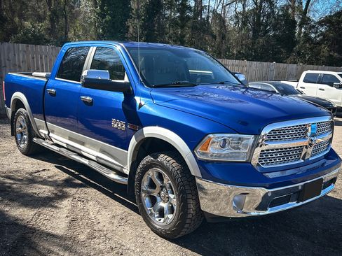 Used 2014 RAM 1500 Laramie image 15