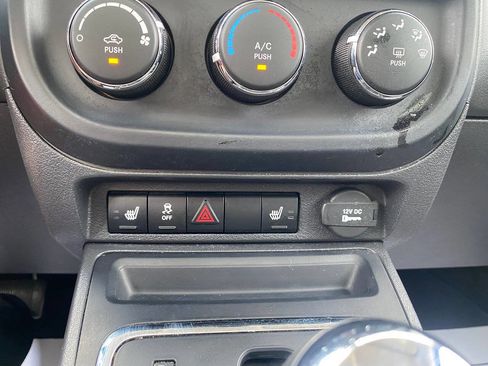 Used 2016 Jeep Patriot High Altitude AWD/4WD image 21