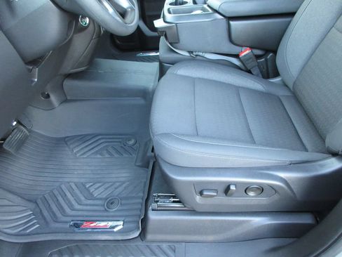 Certified 2026 Chevrolet Silverado 1500 Custom Trail Boss w/ LPO, Dark Essentials Package AWD/4WD image 23