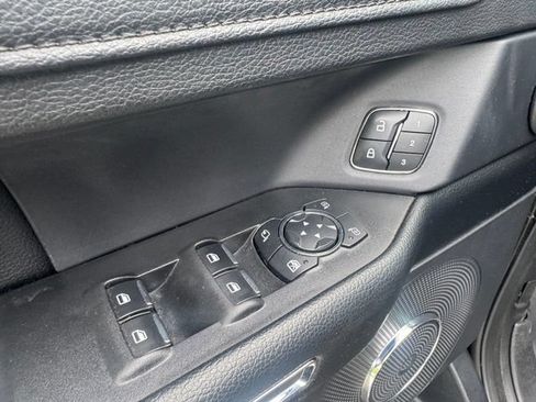 Used 2021 Ford Expedition XLT w/ Equipment Group 202A AWD/4WD image 22