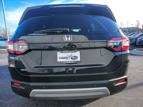 Used 2025 Honda Pilot EX-L image 5