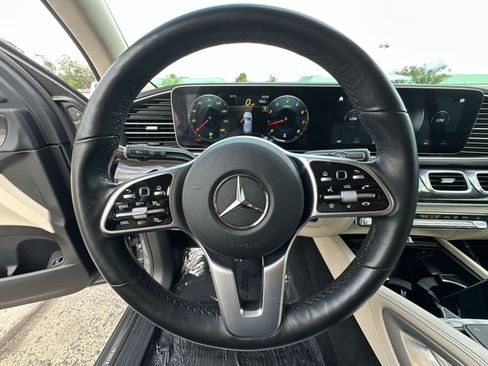 Used 2022 Mercedes-Benz GLE 350 4MATIC w/ Premium Package image 24