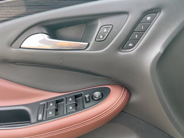 Used 2017 Buick Envision Premium AWD/4WD image 22