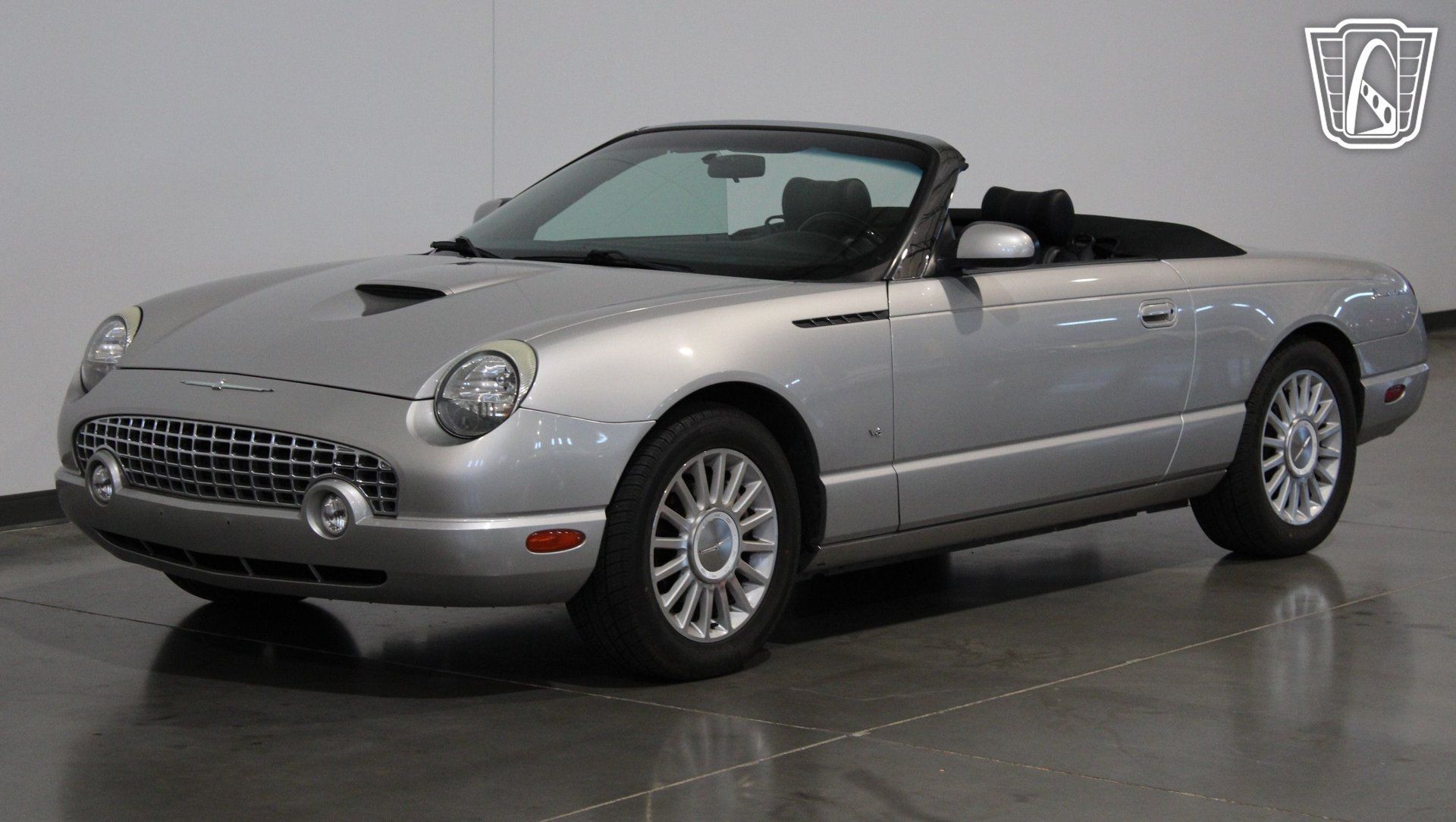 Used 2004 Ford Thunderbird RWD image 28