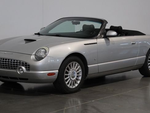 Used 2004 Ford Thunderbird RWD image 28