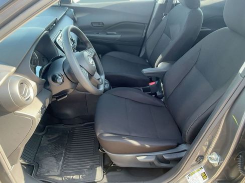 New 2025 Nissan Kicks Play S image 5