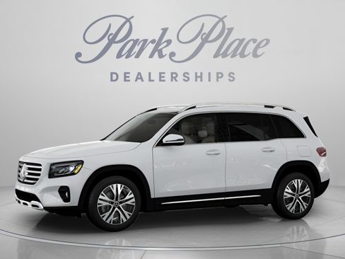 Used 2026 Mercedes-Benz GLB 250 image 3