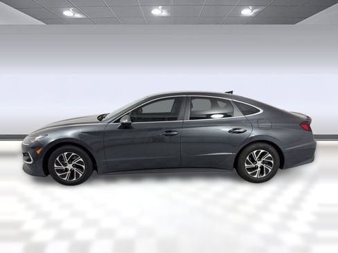 Used 2023 Hyundai Sonata Blue FWD image 2
