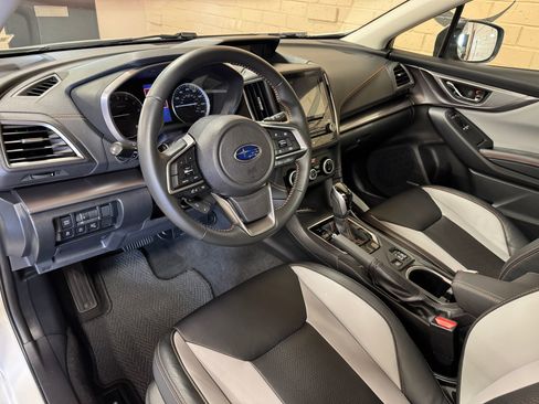 Used 2023 Subaru Crosstrek 2.5i Limited AWD/4WD image 14