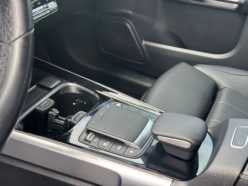 Used 2021 Mercedes-Benz GLB 250 image 11