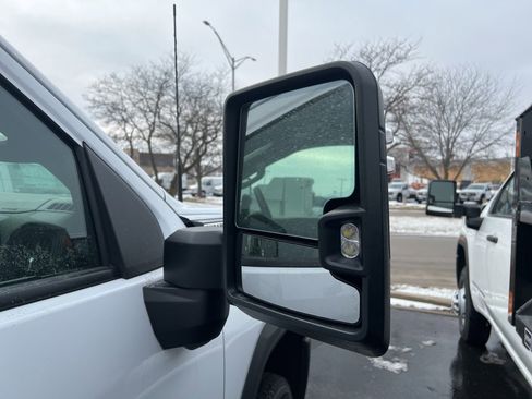 New 2026 GMC Sierra 3500 Pro w/ Convenience Package image 4