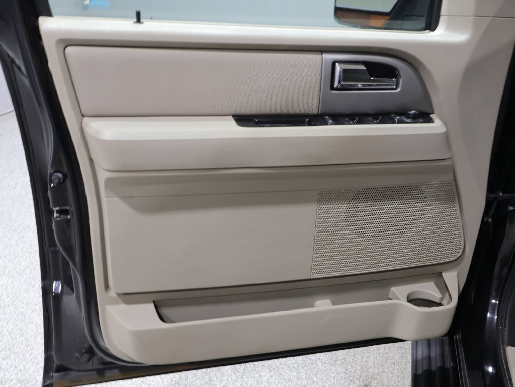 Used 2012 Ford Expedition Limited AWD/4WD image 24
