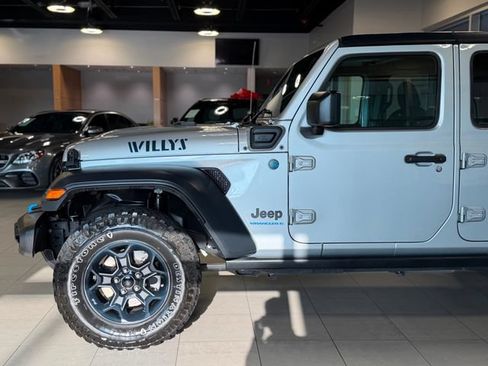 Used 2023 Jeep Wrangler Unlimited w/ Cold Weather Group AWD/4WD image 8