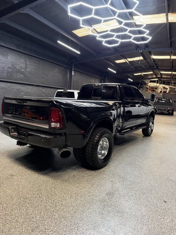 Used 2018 RAM 3500 Laramie Longhorn AWD/4WD image 5