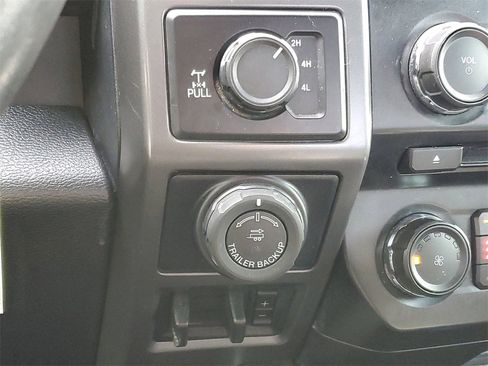 Used 2017 Ford F150 XLT w/ Equipment Group 302A Luxury image 18