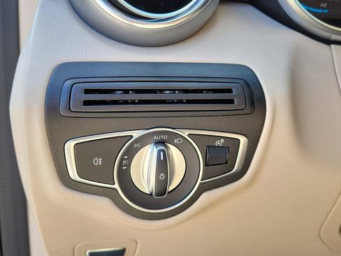 Certified 2022 Mercedes-Benz GLC 300 image 24