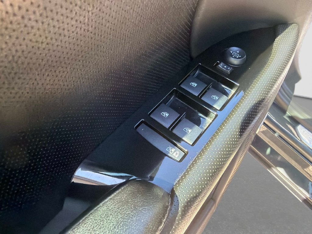 Used 2013 Cadillac XTS Luxury FWD image 19